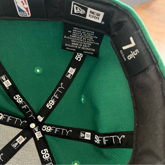 Boston Celtics Flat Brimmed Hat - Picture 3 of 3